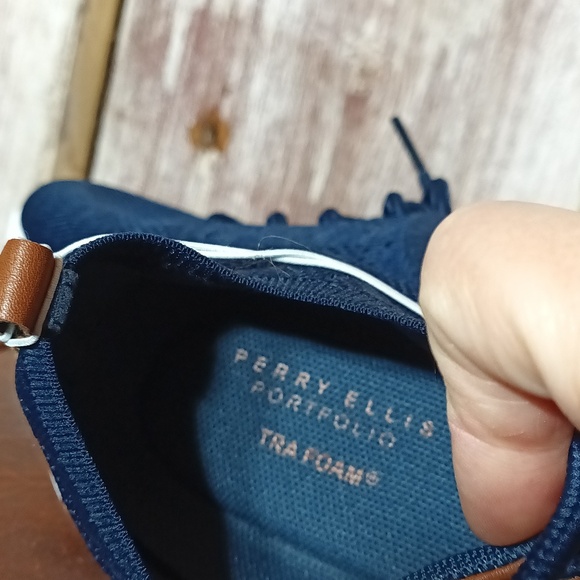 3/$25 Perry Ellis portfolio ultra foam sneaker loafer blue tank lace up men's 5 - Picture 5 of 11